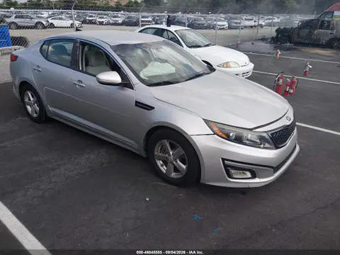 5XXGM4A7XFG380557 — 2015 Kia Optima LX, Передняя часть слева (Left Front), фото до ремонта