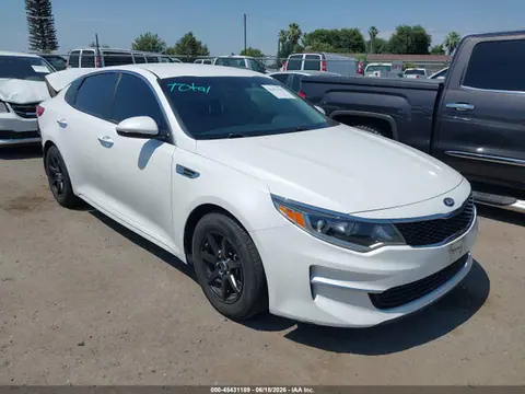 KNAGT4L35G5105937 — 2016 Kia Optima LX, Задняя часть (Rear), фото до ремонта