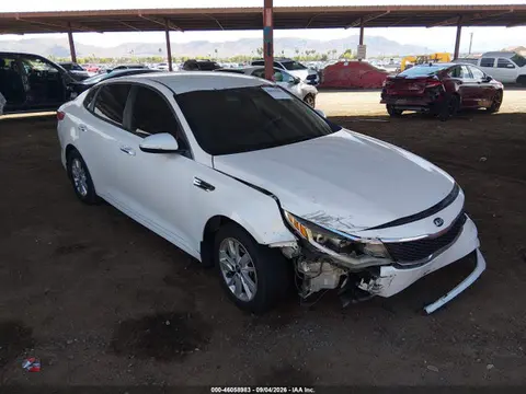 5XXGT4L3XGG047984 — 2016 Kia Optima LX, Передняя часть (Front End), фото до ремонта