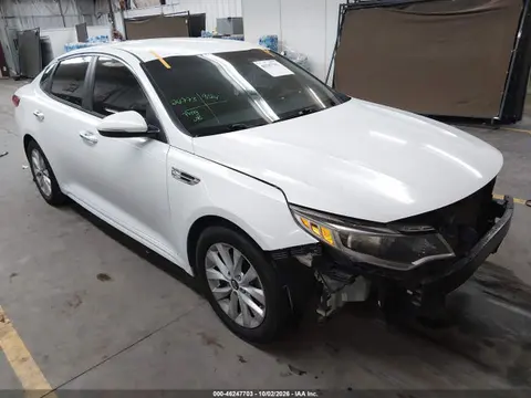 5XXGT4L31GG068075 — 2016 Kia Optima LX, Передняя часть (Front End), фото до ремонта