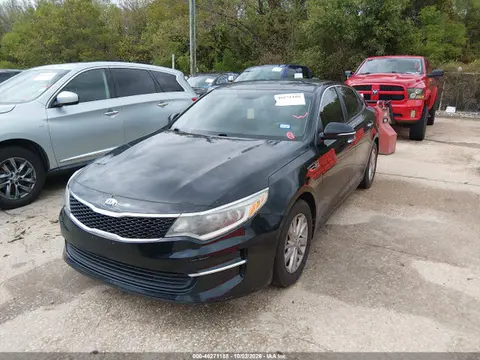 2018 KIA Optima Lx VIN 5XXGT4L3XJG235329 фото 2