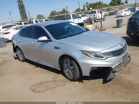 5XXGT4L38KG275782 — 2019 Kia Optima LX, Передняя часть (Front & Rear), фото до ремонта