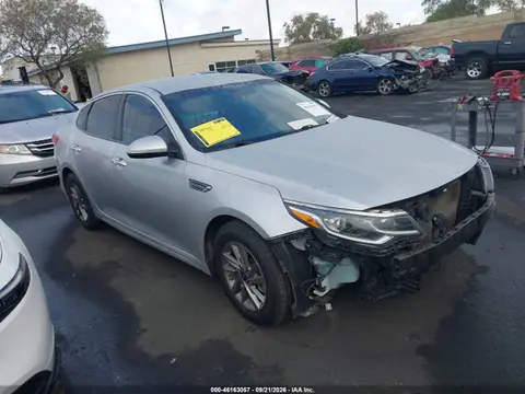 5XXGT4L36LG404281 — 2020 Kia Optima LX, Передняя часть (Front End), фото до ремонта