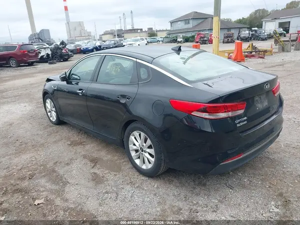 5XXGT4L31GG024657 — 2016 Kia Optima, фото 3 с аукциона IAAI 30.09.2026, Естественный износ