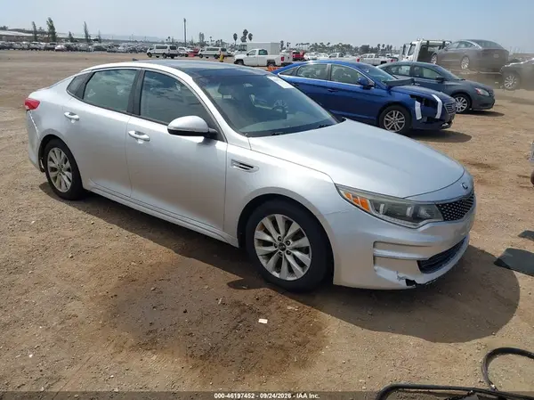 5XXGU4L3XGG069352 — 2016 Kia Optima, Задняя часть справа (Right Rear), фото до ремонта