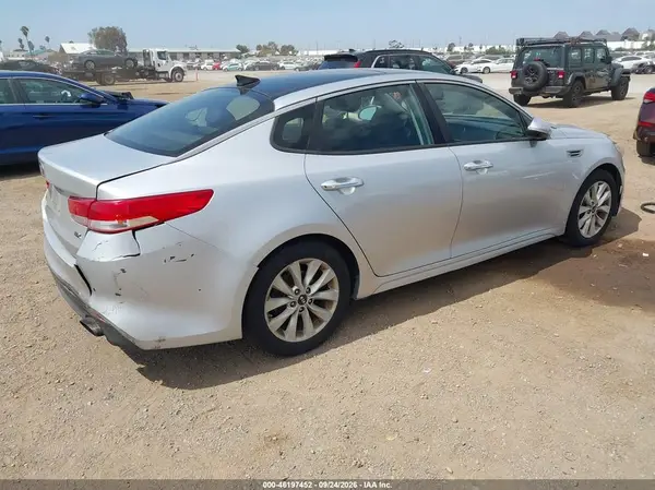5XXGU4L3XGG069352 — 2016 Kia Optima, фото 4 с аукциона IAAI, Задняя часть справа