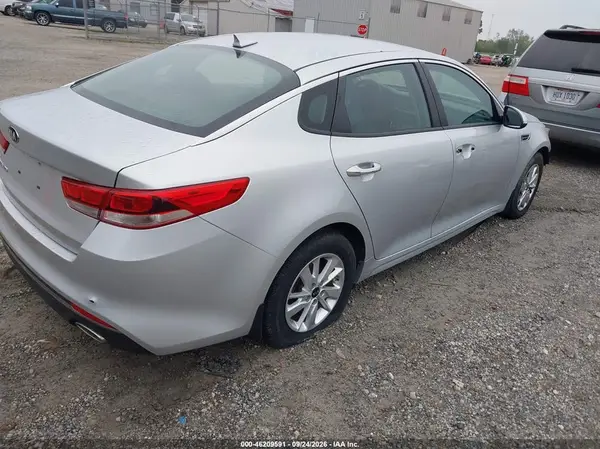 KNAGT4L36G5117112 — 2016 Kia Optima, фото 4 с аукциона IAAI 13.10.2026, Передняя часть