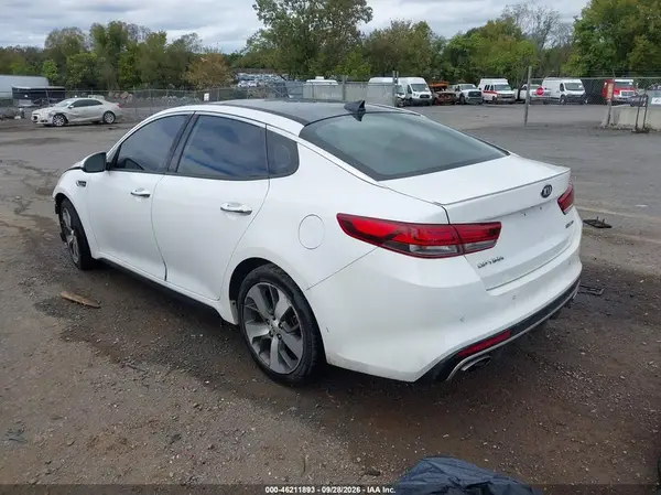 5XXGW4L21GG027878 — 2016 Kia Optima, фото 3 с аукциона IAAI, Передняя часть
