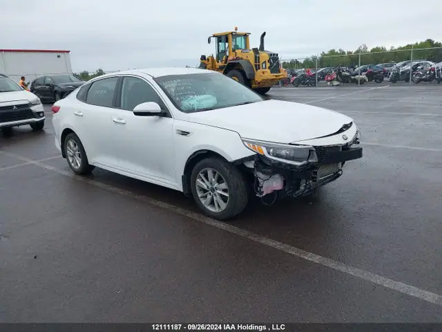 5XXGT4L36HG150417 — 2017 Kia Optima, Передняя часть (Front), фото до ремонта