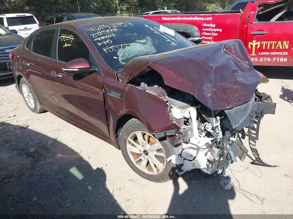 5XXGT4L3XHG155247 — 2017 Kia Optima, Передняя часть (Front End), фото до ремонта