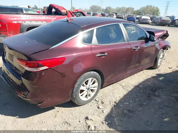 5XXGT4L3XHG155247 — 2017 Kia Optima, фото 4 с аукциона IAAI, Передняя часть