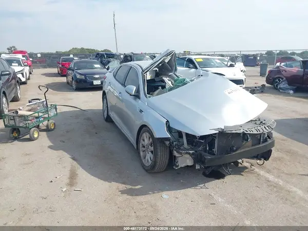 5XXGT4L3XHG127710 — 2017 Kia Optima, Биологическая или химическая опасность (Biohazard), фото до ремонта
