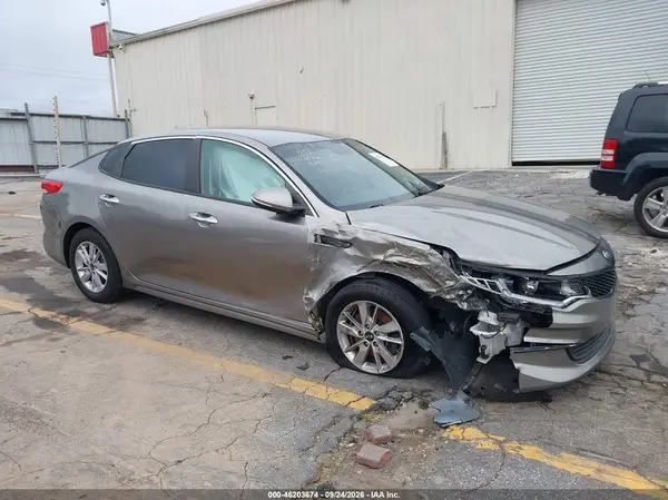 5XXGT4L36HG134086 — 2017 Kia Optima, Правый бок (Right Side), фото до ремонта