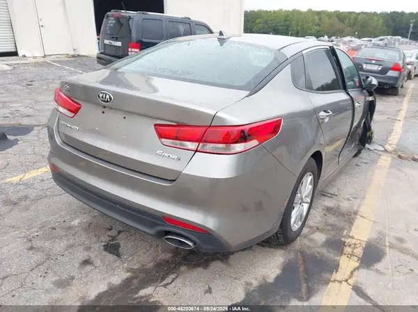 5XXGT4L36HG134086 — 2017 Kia Optima, фото 4 с аукциона IAAI, Правый бок