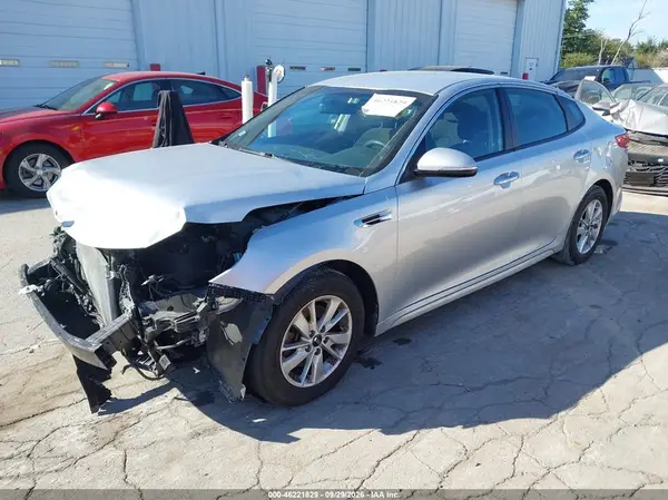 5XXGT4L31HG167626 — 2017 Kia Optima, фото 2 с аукциона IAAI, Передняя часть