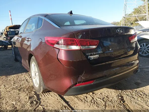 5XXGT4L30HG154365 — 2017 Kia Optima, фото 3 с аукциона IAAI, Передняя часть справа