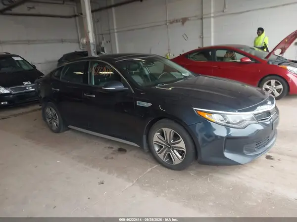 KNAGU4LC4H5005388 — 2017 Kia Optima, Передняя часть (Front End), фото до ремонта