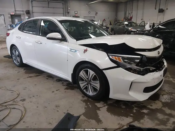 KNAGU4LE1H5012879 — 2017 Kia Optima, Передняя часть (Front End), фото до ремонта