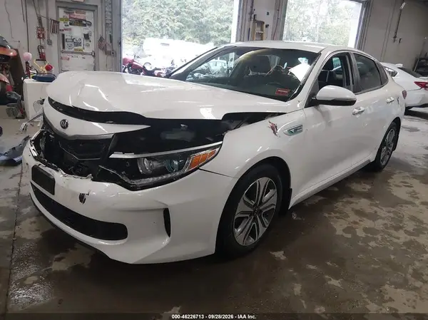 KNAGU4LE1H5012879 — 2017 Kia Optima, фото 2 с аукциона IAAI, Передняя часть