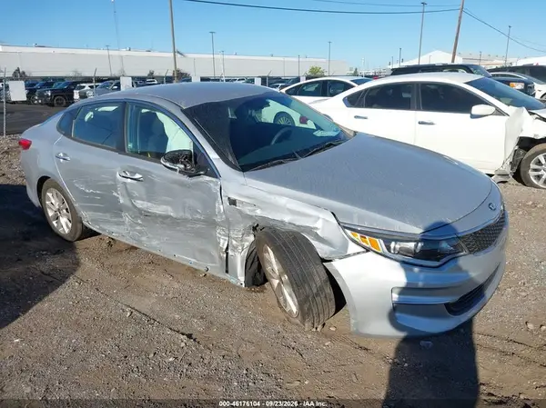 5XXGT4L36JG271552 — 2018 Kia Optima, Угон (Theft), фото до ремонта