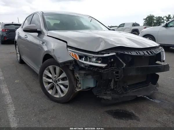 5XXGT4L3XJG266578 — 2018 Kia Optima, Передняя часть (Front End), фото до ремонта