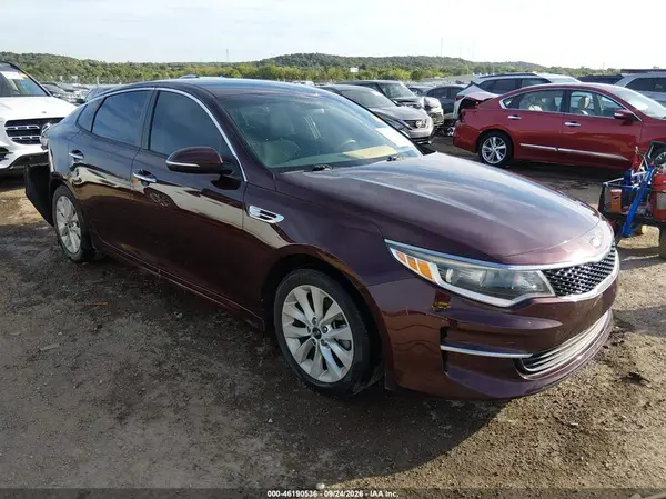5XXGT4L31JG268946 — 2018 Kia Optima, Задняя часть справа (Right Rear), фото до ремонта