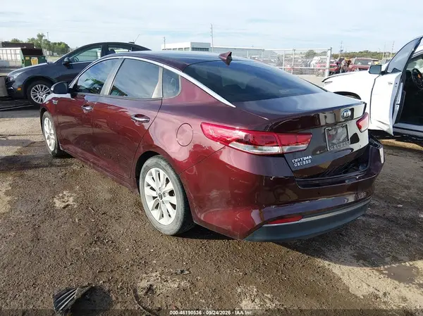 5XXGT4L31JG268946 — 2018 Kia Optima, фото 3 с аукциона IAAI, Задняя часть справа