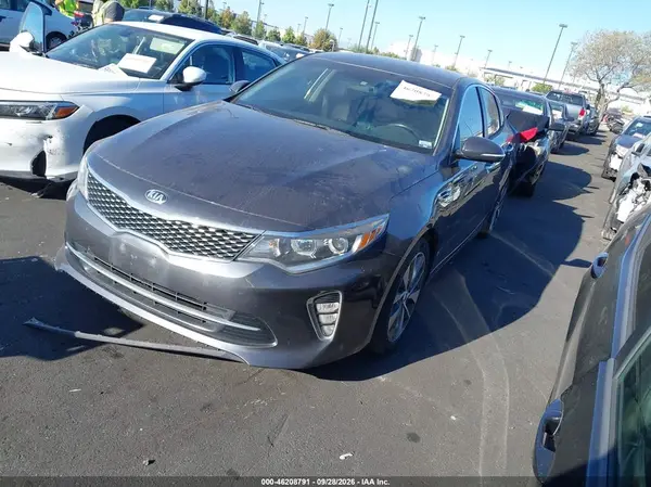 5XXGT4L33JG257544 — 2018 Kia Optima, фото 2 с аукциона IAAI, Передняя часть