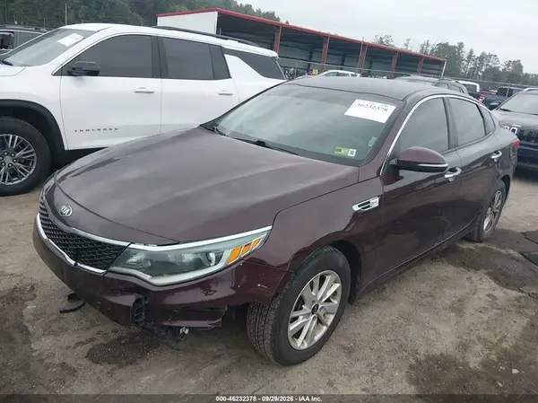 5XXGT4L37JG235594 — 2018 Kia Optima, фото 2 с аукциона IAAI, Передняя часть справа