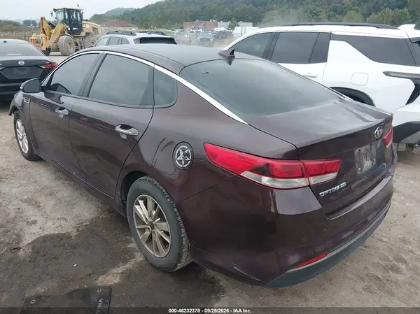5XXGT4L37JG235594 — 2018 Kia Optima, фото 3 с аукциона IAAI, Передняя часть справа