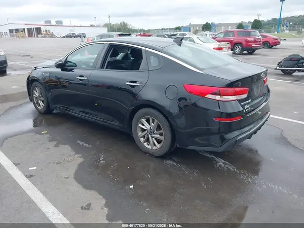 5XXGT4L37KG335521 — 2019 Kia Optima, фото 3 с аукциона IAAI, Передняя часть справа