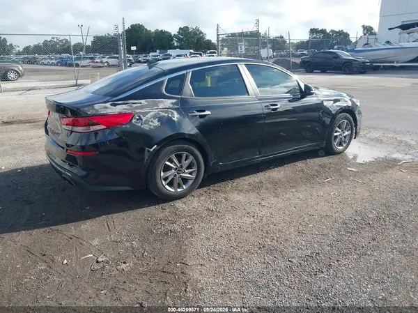 5XXGT4L35KG309922 — 2019 Kia Optima, фото 4 с аукциона IAAI 14.10.2026, Передняя и задняя части