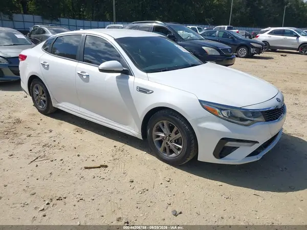 5XXGT4L37LG379259 — 2020 Kia Optima, Передняя часть (Front & Rear), фото до ремонта