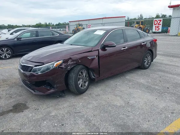 5XXGT4L32LG450156 — 2020 Kia Optima, фото 2 с аукциона IAAI, Передняя часть слева