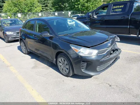 3KPA25AD0LE335221 — 2020 Kia Rio LX/lx+, Передняя часть (Front), фото до ремонта