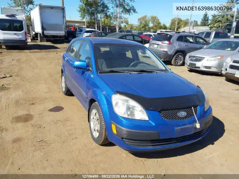 KNADE163986300796 — 2008 Kia Rio, Левая сторона, фото до ремонта