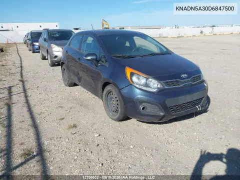 KNADN5A30D6847500 — 2013 Kia Rio, Передняя часть, фото до ремонта