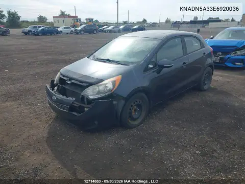 2014 Kia Rio 5-Door VIN KNADN5A33E6920036 фото 2