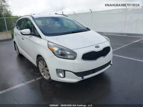KNAHU8A38E7013024 — 2014 Kia Rondo, Передняя часть, фото до ремонта