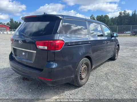 2017 KIA Sedona L VIN KNDMA5C12H6288614 фото 4