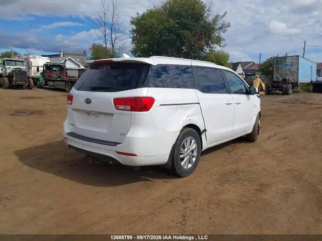 KNDMB5C11H6322670 — 2017 Kia Sedona LX, фото 4 с аукциона IAAI 13.10.2026, Передняя часть