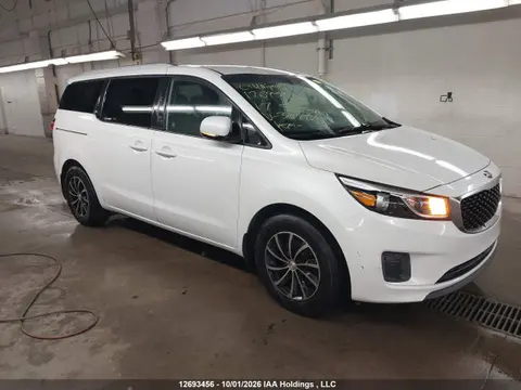 KNDMB5C13H6322475 — 2017 Kia Sedona LX, Угон (Theft), фото до ремонта
