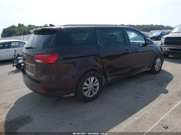 KNDMB5C11G6150915 — 2016 Kia Sedona, фото 4 с аукциона IAAI 14.10.2026, Правый бок