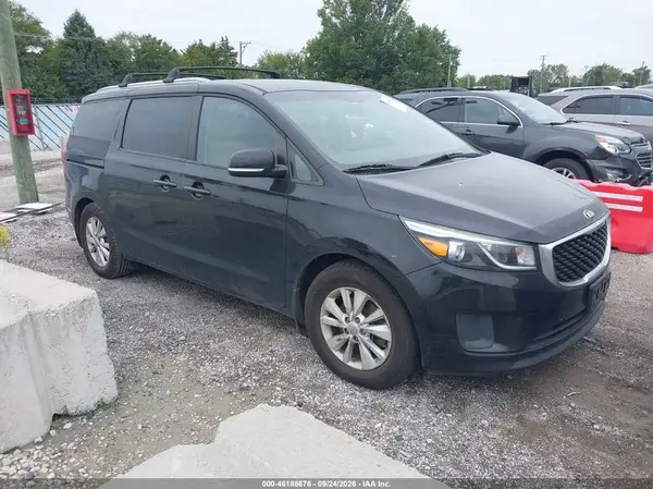 KNDMB5C15G6182086 — 2016 Kia Sedona, Естественный износ (Normal Wear & Tear), фото до ремонта