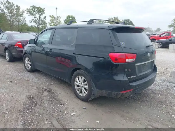 KNDMB5C15G6182086 — 2016 Kia Sedona, фото 3 с аукциона IAAI 13.10.2026, Естественный износ