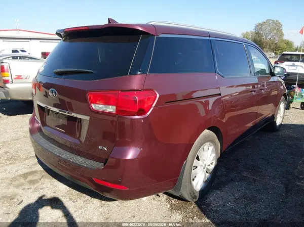 KNDMC5C17G6143898 — 2016 Kia Sedona, фото 4 с аукциона IAAI, Передняя часть