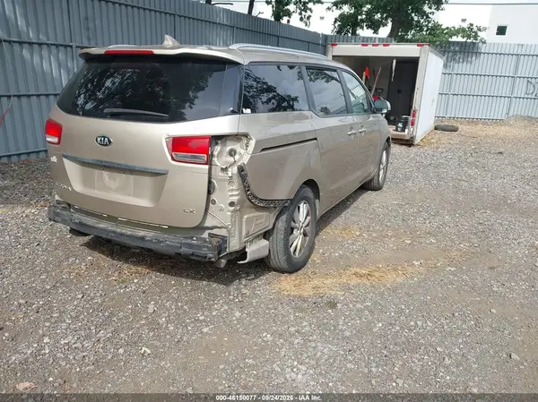KNDMB5C16H6307212 — 2017 Kia Sedona, фото 4 с аукциона IAAI, Задняя часть