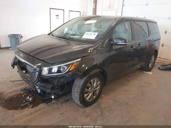 KNDMB5C17L6659823 — 2020 Kia Sedona, фото 2 с аукциона IAAI, Передняя часть
