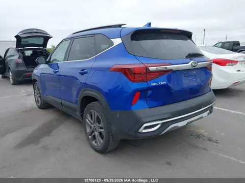 2021 KIA SELTOS S VIN KNDEUCAAXM7160337 фото 3