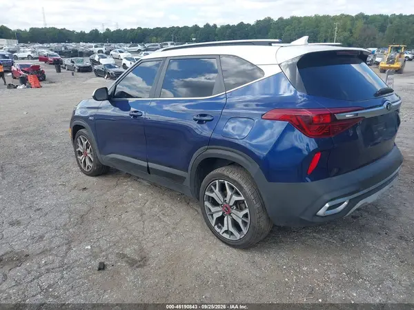 KNDEUCA20M7043133 — 2021 Kia Seltos, фото 3 с аукциона IAAI, Задняя часть справа